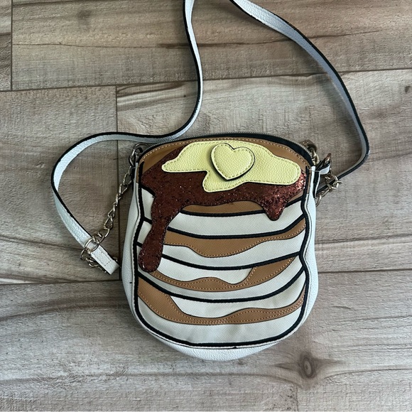Betsey Johnson Handbags - Betsey Johnson Cake of Pan Pancake Purse Crossbody Bag Faux Leather